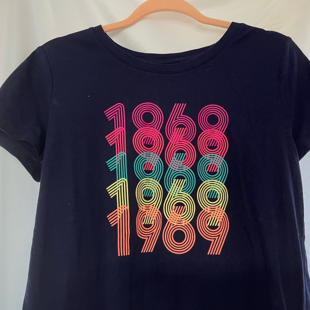 GAP | Short-sleeve navy “1969” tee